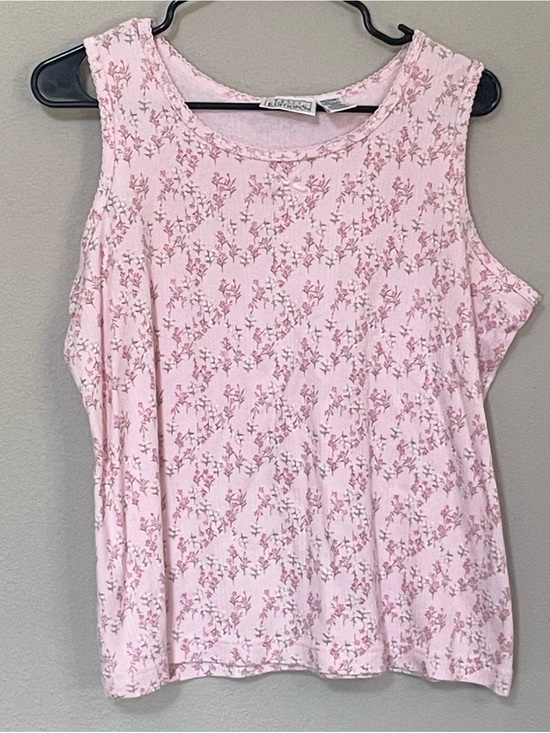Basic Editions Tops - Basic Editions Size M Pink Ditsy Floral Tank Top
